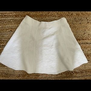 Theory white skirt size medium